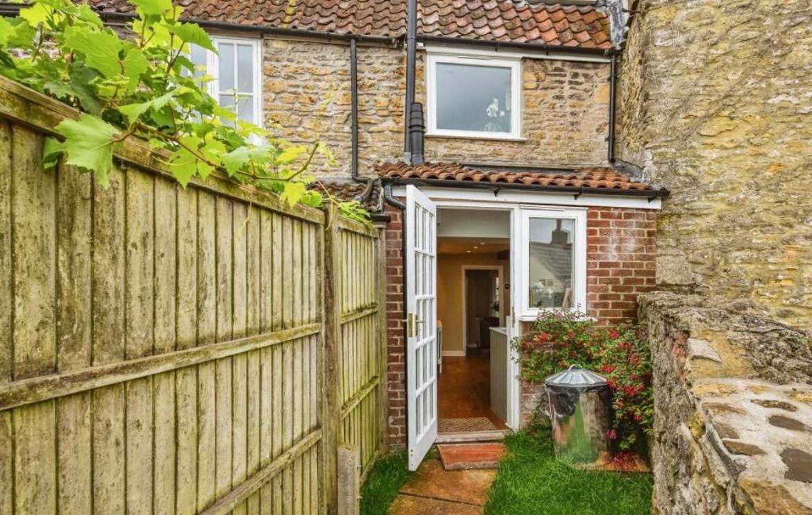 Rose & Star Cottage Frome Buitenkant foto